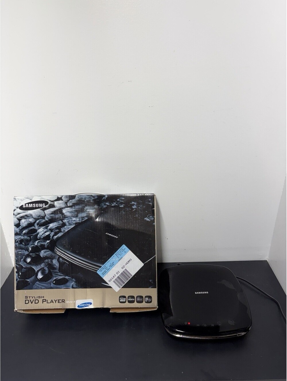 Samsung DVD Player F1080 With Full HD Upscaling, HDMI, Touch Sensor Key (Parts)